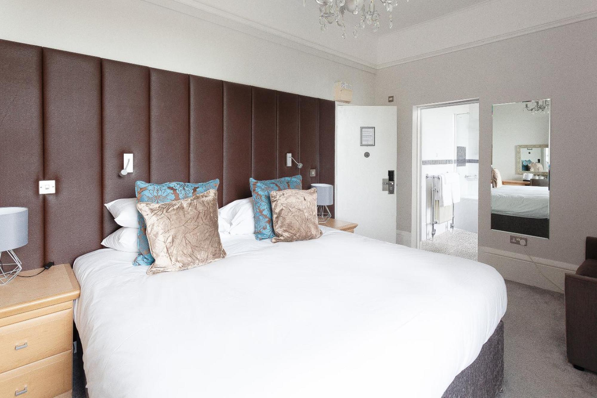 Beaumont House Hotel Cheltenham Exterior photo